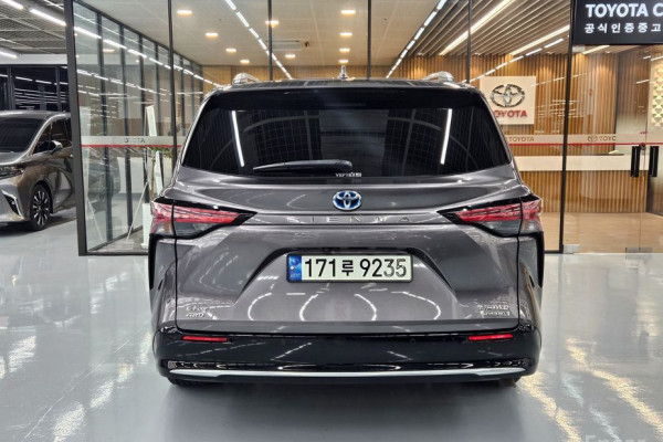 2021 Toyota Sienna с пробегом 96 198 км