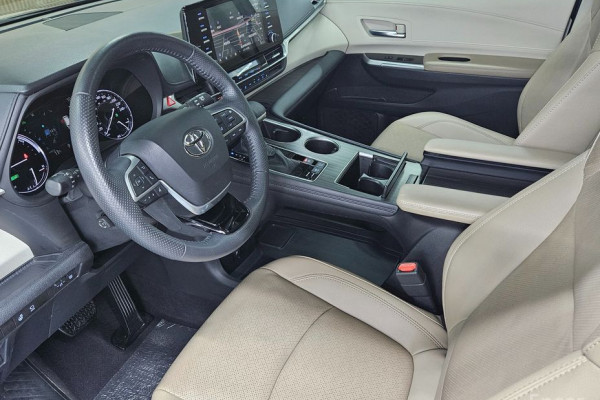2021 Toyota Sienna с пробегом 96 198 км