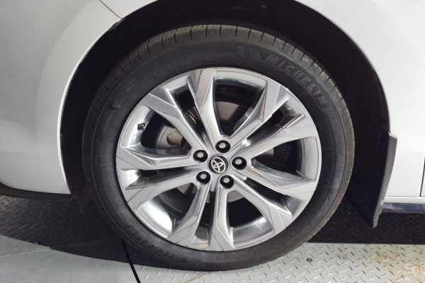 2023 Toyota Sienna с пробегом 94 351 км