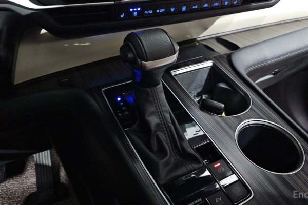 2023 Toyota Sienna с пробегом 94 351 км