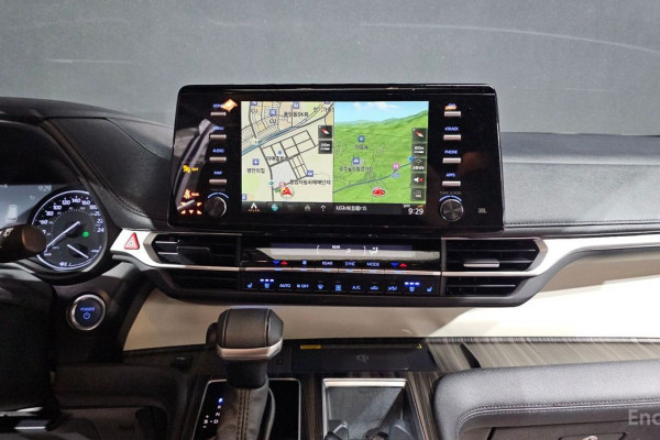 2023 Toyota Sienna с пробегом 94 351 км