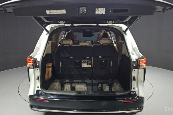 2023 Toyota Sienna с пробегом 94 351 км