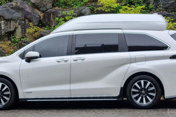 2021 Toyota Sienna с пробегом 70 000 км