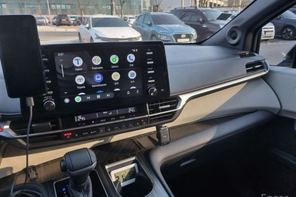 2021 Toyota Sienna с пробегом 70 000 км