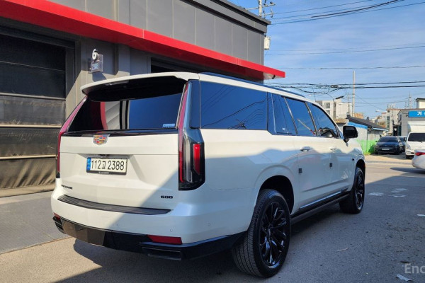 2021 Cadillac Escalade с пробегом 41 175 км