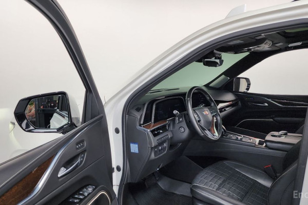 2021 Cadillac Escalade с пробегом 41 175 км