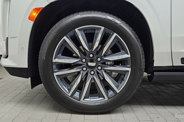 2023 Cadillac Escalade с пробегом 42 159 км