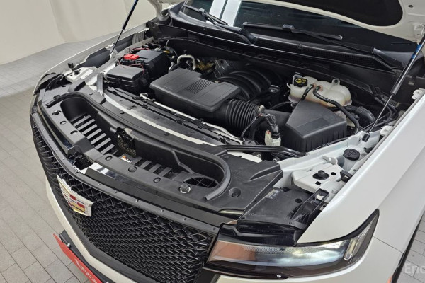 2023 Cadillac Escalade с пробегом 42 159 км