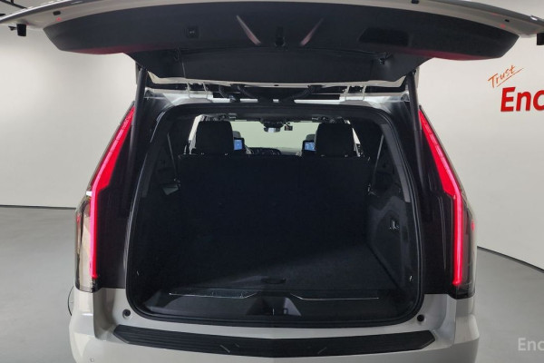 2021 Cadillac Escalade с пробегом 41 175 км