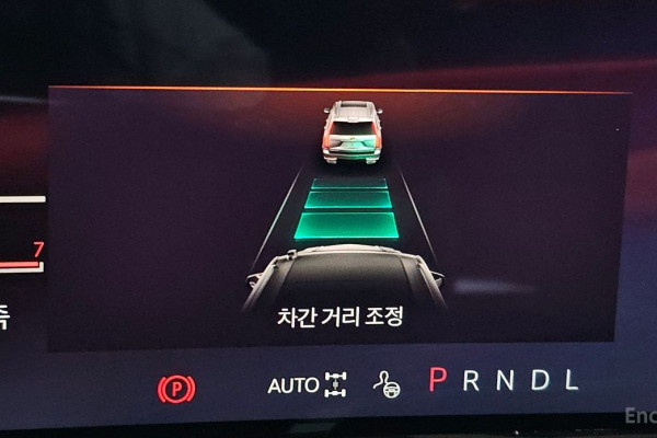 2025 Cadillac Escalade с пробегом 6 250 км