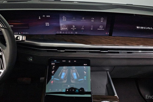 2025 Cadillac Escalade с пробегом 6 250 км