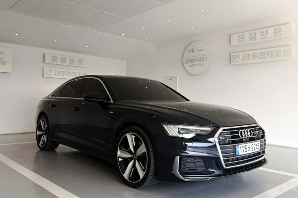 2022 Audi A6 с пробегом 66 000 км