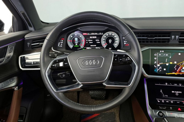 2022 Audi A6 с пробегом 59 881 км