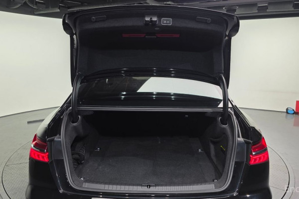 2021 Audi A6 с пробегом 148 534 км