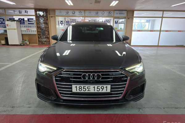 2022 Audi A6 с пробегом 83 000 км