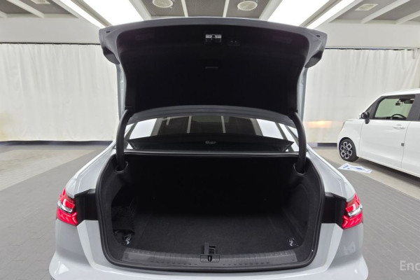 2023 Audi A6 с пробегом 45 827 км