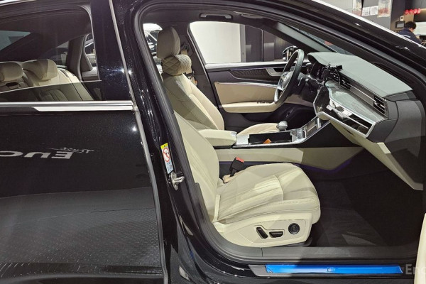 2022 Audi A6 с пробегом 24 438 км