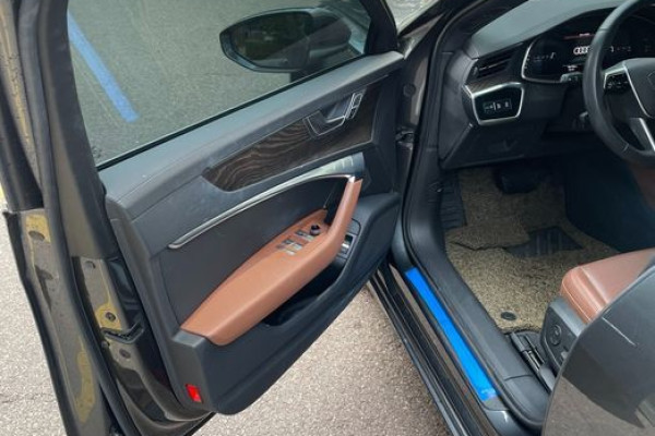 2021 Audi A6 с пробегом 50 100 км