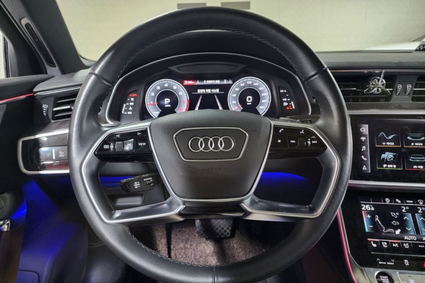 2022 Audi A6 с пробегом 21 988 км