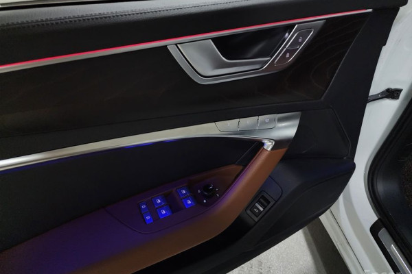 2022 Audi A6 с пробегом 21 988 км