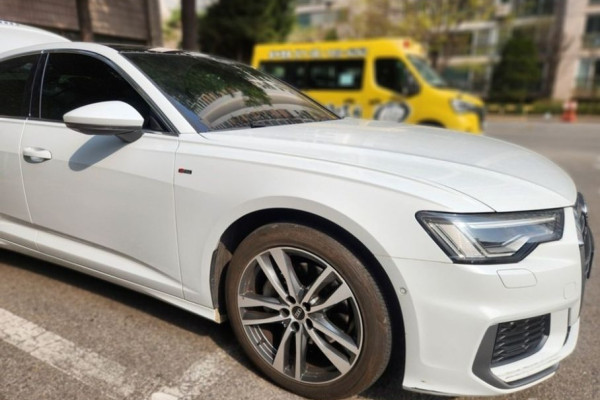 2021 Audi A6 с пробегом 43 875 км
