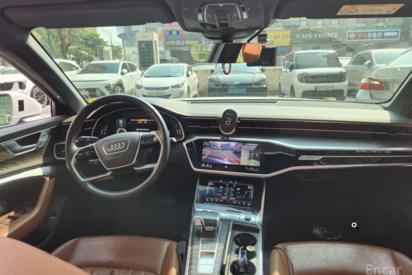 2021 Audi A6 с пробегом 43 875 км