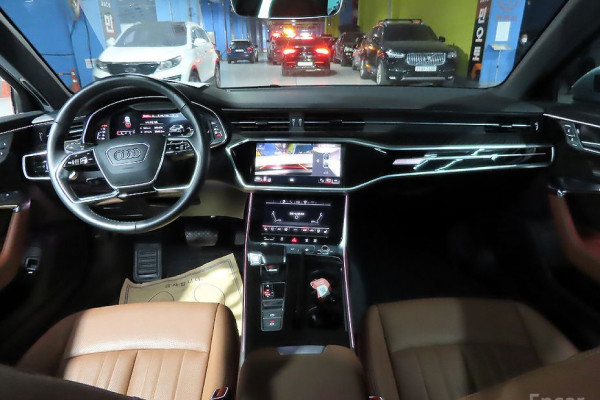 2022 Audi A6 с пробегом 17 000 км