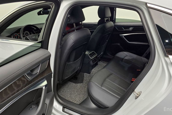 2022 Audi A6 с пробегом 74 809 км