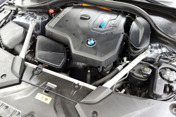 2023 BMW 5 серии с пробегом 25 283 км