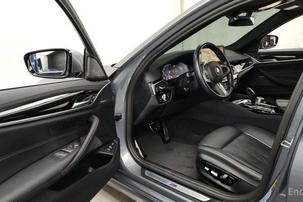 2023 BMW 5 серии с пробегом 25 283 км