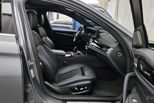 2023 BMW 5 серии с пробегом 25 283 км