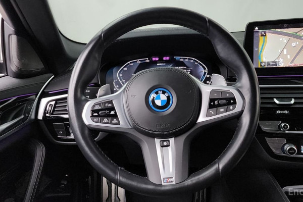 2023 BMW 5 серии с пробегом 25 283 км