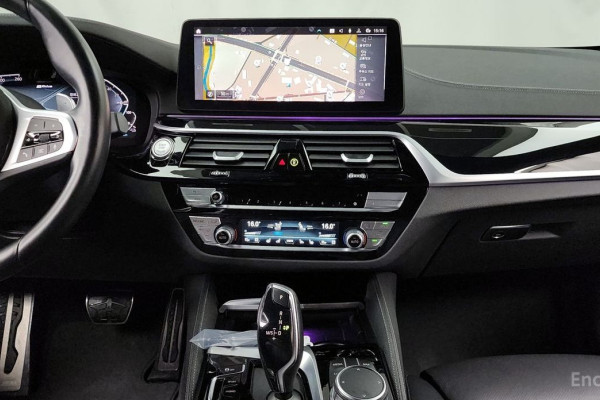 2023 BMW 5 серии с пробегом 25 283 км