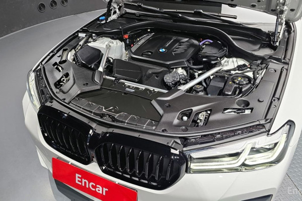 2023 BMW 5 серии с пробегом 21 553 км