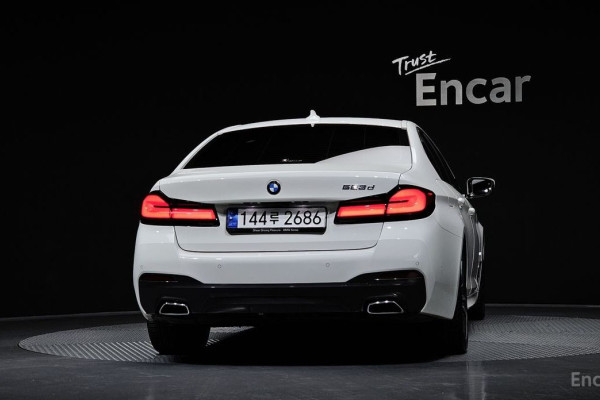 2023 BMW 5 серии с пробегом 21 553 км