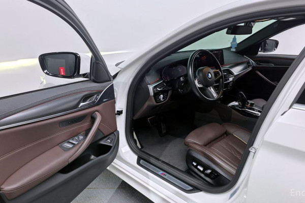 2022 BMW 5 серии с пробегом 54 626 км