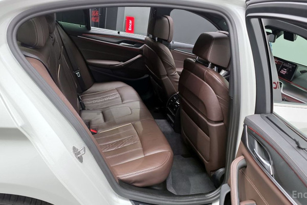 2022 BMW 5 серии с пробегом 54 626 км