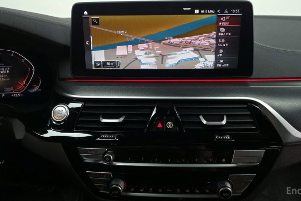 2022 BMW 5 серии с пробегом 54 626 км