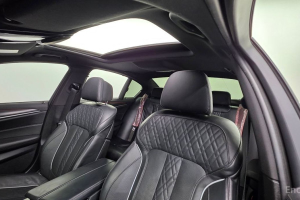 2023 BMW 5 серии с пробегом 26 132 км