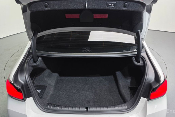 2023 BMW 5 серии с пробегом 26 132 км