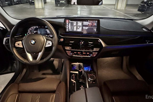 2023 BMW 5 серии с пробегом 41 676 км