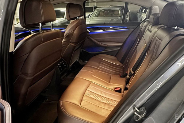 2023 BMW 5 серии с пробегом 41 676 км