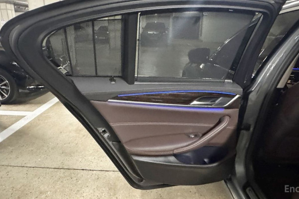 2023 BMW 5 серии с пробегом 41 676 км