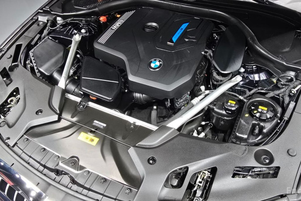 2022 BMW 5 серии с пробегом 59 063 км