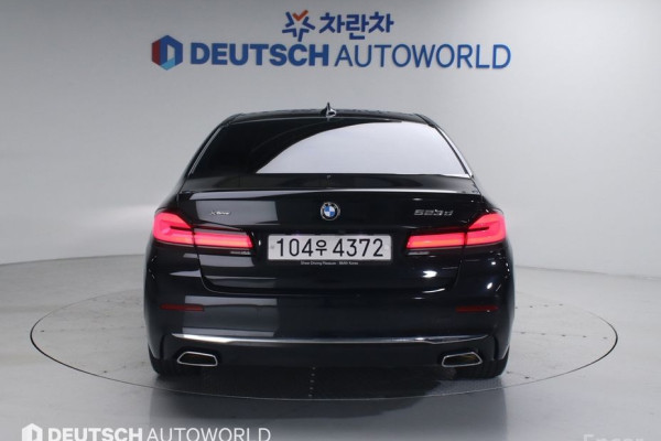 2022 BMW 5 серии с пробегом 66 894 км