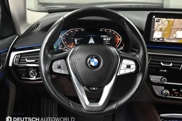 2022 BMW 5 серии с пробегом 66 894 км