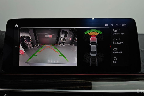 2022 BMW 5 серии с пробегом 53 019 км