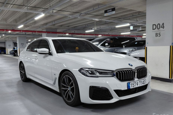 2022 BMW 5 серии с пробегом 38 761 км