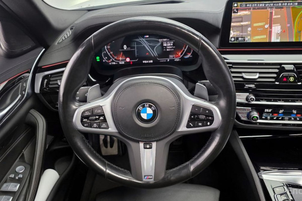 2022 BMW 5 серии с пробегом 73 051 км