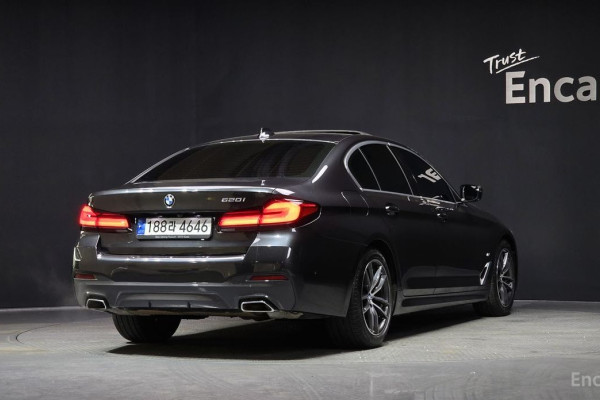 2022 BMW 5 серии с пробегом 37 985 км